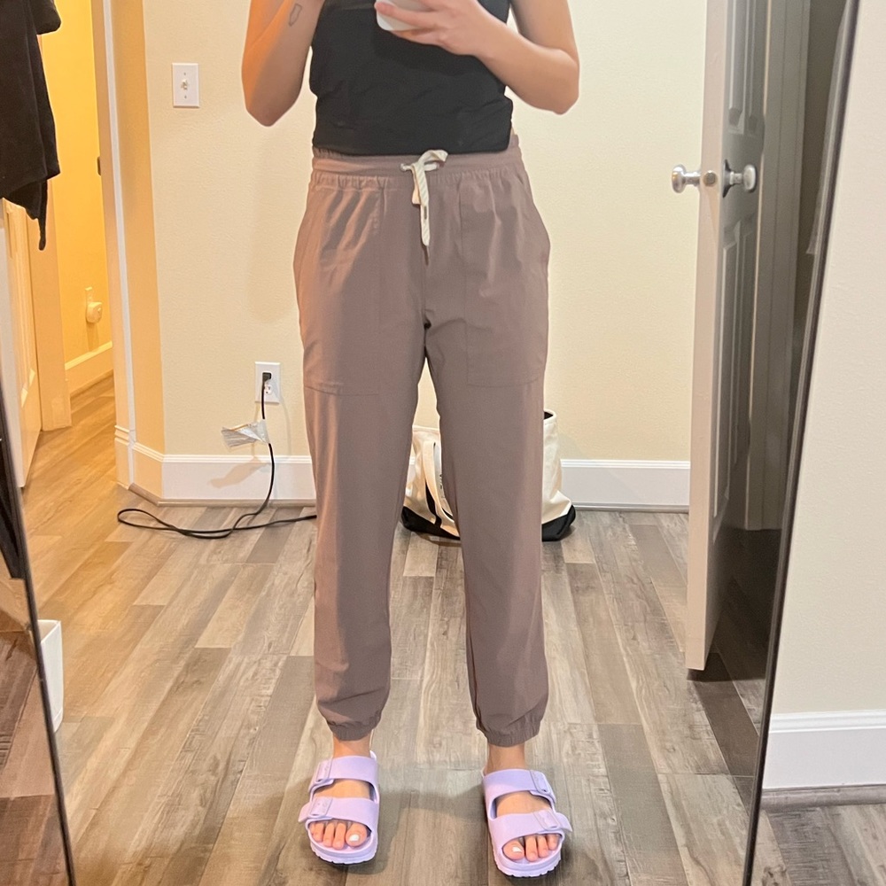 Vuori Jogger pants